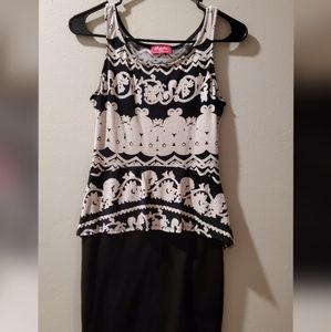 BEAUTIFUL BLACK & WHITE DRESS